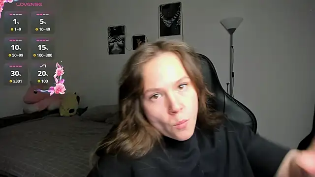 Snapshot of cute_little_Emily chatting on 10.22.25 cute little Emily online show from 10.22.25