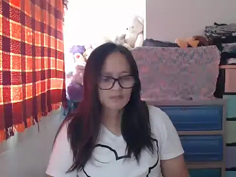 Kinkybela2025 online show from 02.05.26