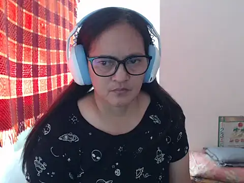 Kinkybela2025 online show from 05.06.26