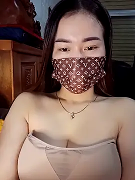 Family-Lovee online show from 11.16.25