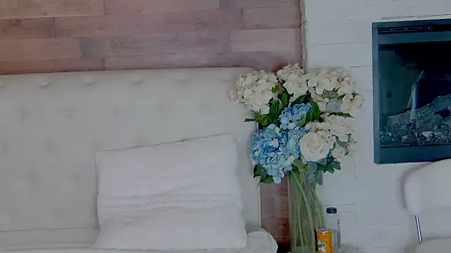 Snapshot of KendraNoir chatting on 01.12.26 KendraNoir online show from 01.12.26