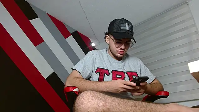 Snapshot of Zac_Golden chatting on 06.19.26 Zac Golden online show from 06.19.26