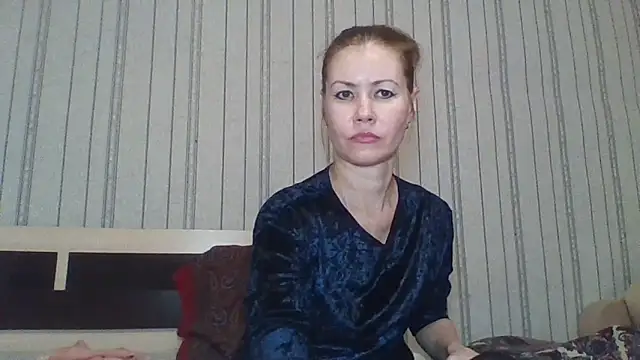 EvelineeX online show from 10.27.25