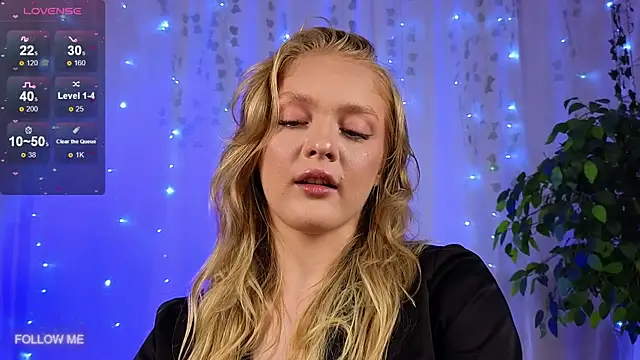 Slay Blonde online show from 10.25.25