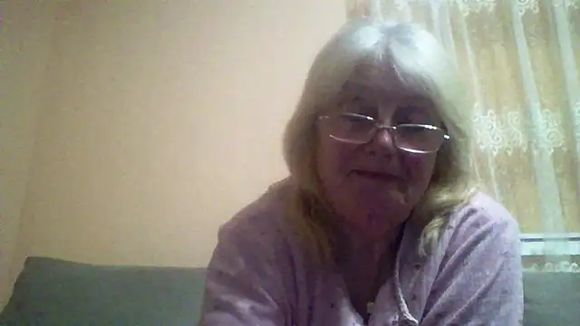 AmyLove353 online show from 04.04.26