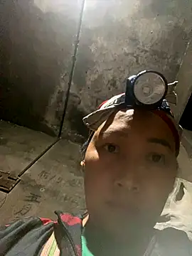 Snapshot of Top_x chatting on 11.07.25 Top x online show from 11.07.25