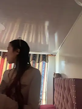 Violeet-Smith online show from 02.06.26