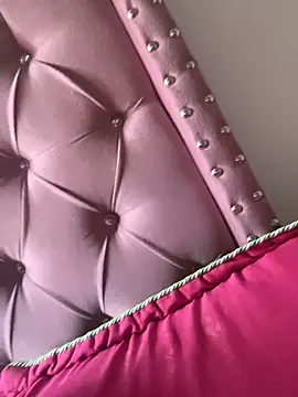 Violeet-Smith online show from 02.08.26