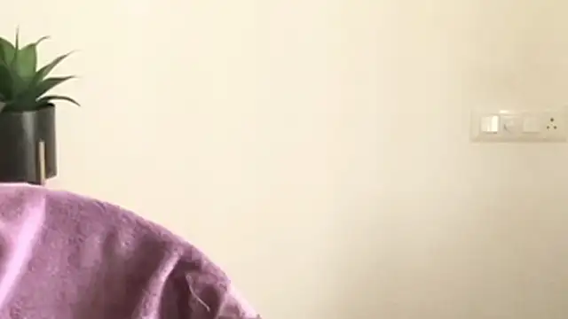 MakeMeAwareAah online show from 12.16.25