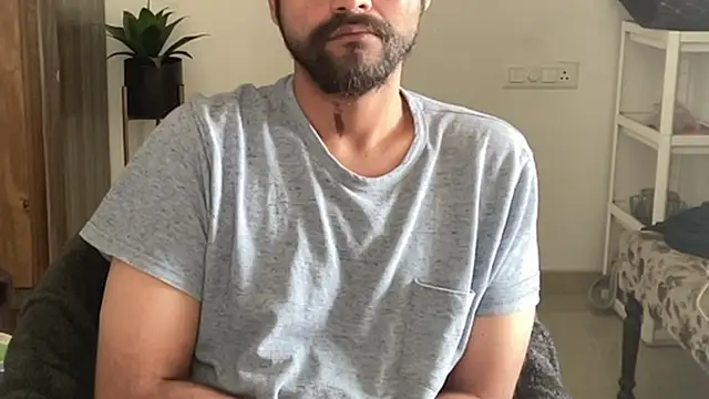 MakeMeAwareAah online show from 12.21.25