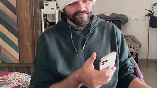 MakeMeAwareAah online show from 01.07.26