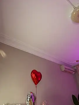 Snapshot of HugeBoobsAlice chatting on 02.14.26 HugeBoobsAlice online show from 02.14.26