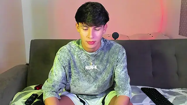 Snapshot of Will_starr chatting on 11.12.25 Will starr online show from 11.12.25