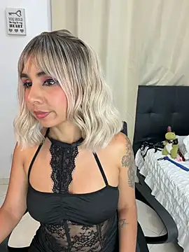 Emilyvalk  online show from 06.11.26