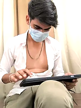 Snapshot of adi8210 chatting on 11.13.25 adi8210 online show from 11.13.25