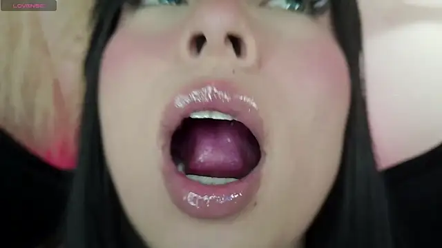 mia roux1 online show from 06.12.26