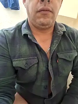 Manu2412 online show from 10.31.25