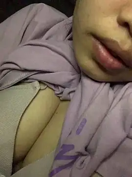 Miuu-Miuu online show from 11.18.25