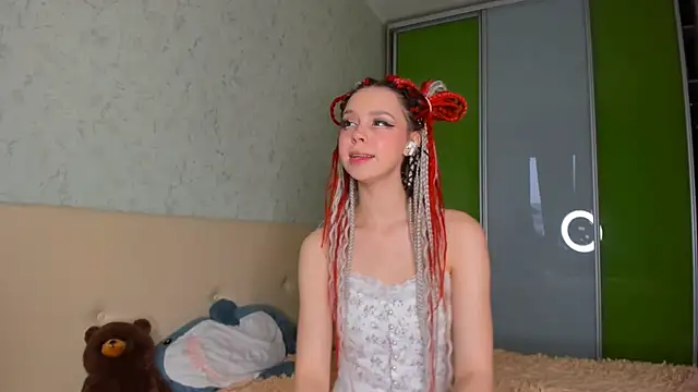 Juicystars online show from 10.22.25