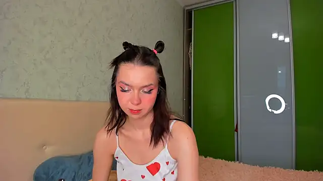 Juicystars online show from 10.29.25