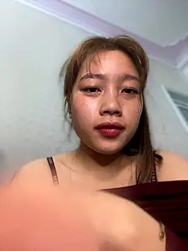 Snapshot of kitty-20x chatting on 12.14.25 kitty-20x online show from 12.14.25