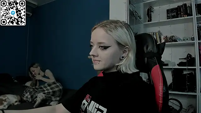 Holy Mistress S online show from 12.20.25