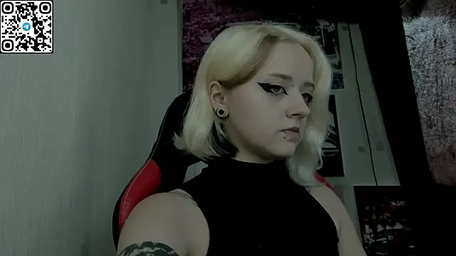 Holy Mistress S online show from 07.26.26