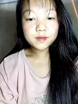 Quynhsumon online show from 05.06.26