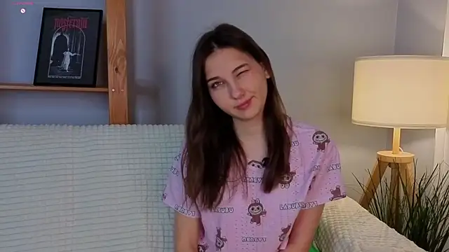 KateCahee online show from 11.25.25