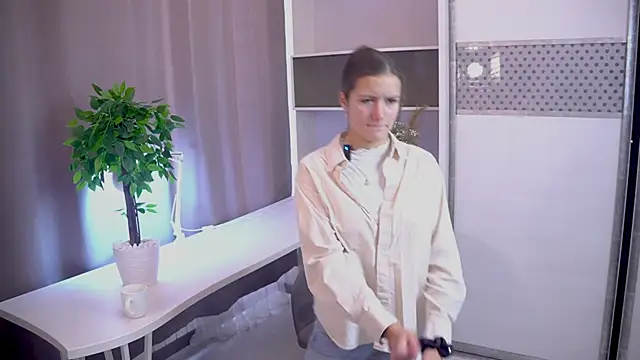 KeshaRachi online show from 10.25.25