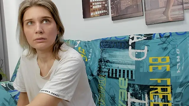 Snapshot of Tenderly_Sophie chatting on 02.14.26 Tenderly Sophie online show from 02.14.26