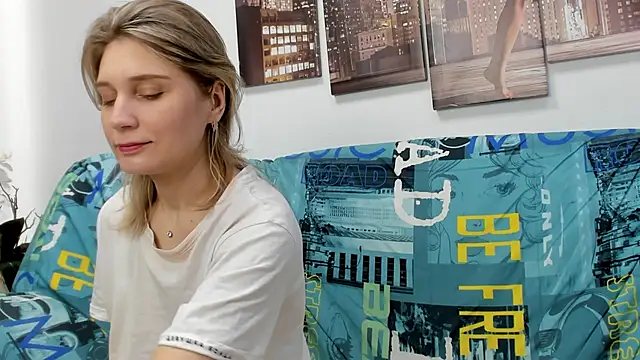 Snapshot of Tenderly_Sophie chatting on 03.01.26 Tenderly Sophie online show from 03.01.26