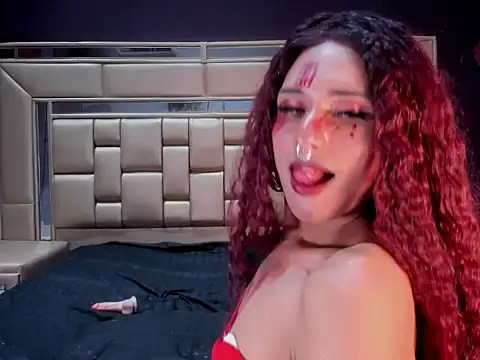 Snapshot of ChloeMendez chatting on 10.31.25 ChloeMendez online show from 10.31.25