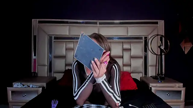 Snapshot of ChloeMendez chatting on 01.17.26 ChloeMendez online show from 01.17.26