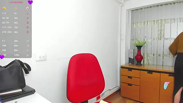 chloehanna online show from 11.18.25