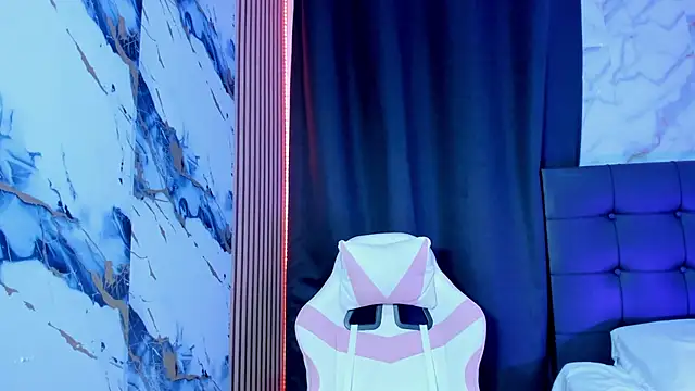 Scarlet DLuce online show from 01.06.26