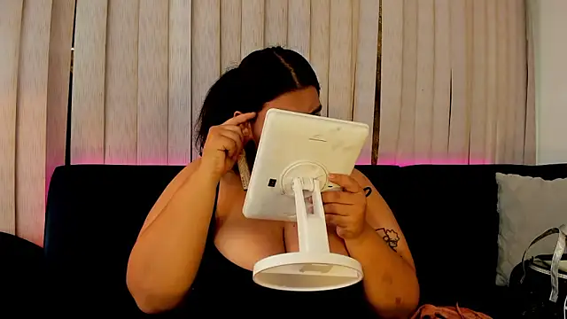 kendra crow online show from 12.20.25