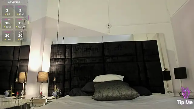 Snapshot of EmmadaSilva chatting on 01.06.26 EmmadaSilva online show from 01.06.26