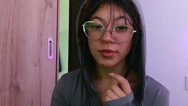 LissyM online show from 04.29.26