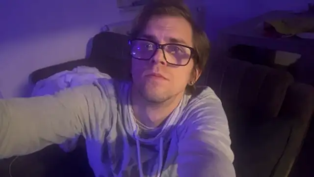 StephPra94 online show from 11.08.25