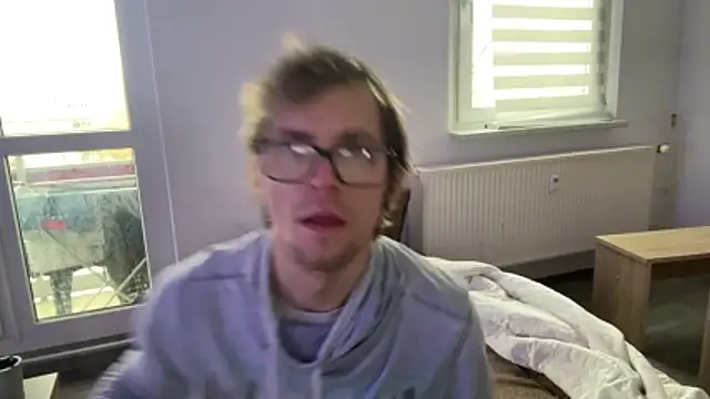 Snapshot of StephPra94 chatting on 11.11.25 StephPra94 online show from 11.11.25