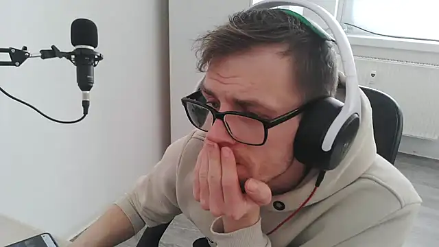 Snapshot of StephPra94 chatting on 02.19.26 StephPra94 online show from 02.19.26