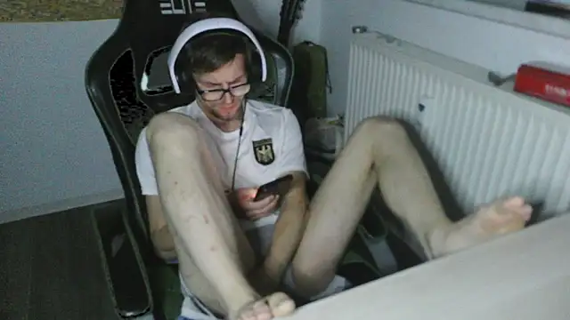 StephPra94 online show from 06.14.26