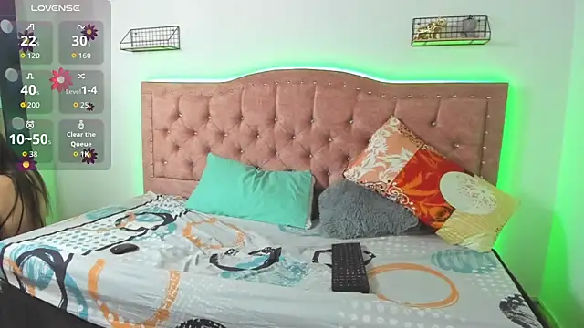 hot girls0 online show from 10.26.25