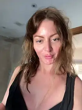 Snapshot of Lovelavender_ chatting on 05.26.26 Lovelavender online show from 05.26.26