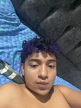 Snapshot of LiamANDJordan chatting on 11.17.25 LiamANDJordan online show from 11.17.25