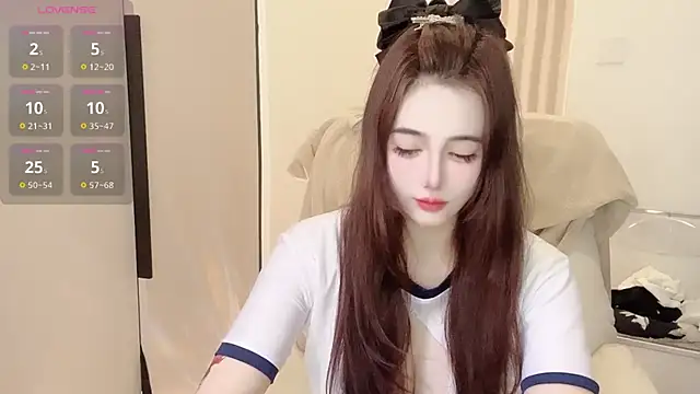 Follyise online show from 11.15.25