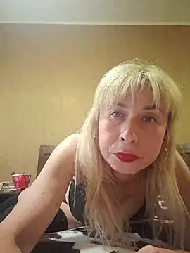 Snapshot of SelinaLovqx chatting on 07.14.26 SelinaLovqx online show from 07.14.26