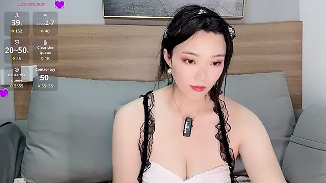 Snapshot of upoo7lt chatting on 11.14.25 upoo7lt online show from 11.14.25