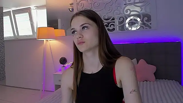LuisaClover online show from 06.27.26